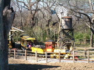 Filename=Ft_Worth_Zoo1_12-23-01_036.jpg
Filesize=1252KiB
Dimensions=2048x1536
Date added=Sep 28, 2019 Ft_Worth_Zoo1_12-23-01_036.jpg