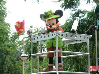 Disney062303_024.jpg