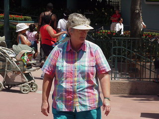 Filename=Mom.JPG
Filesize=326KiB
Dimensions=1280x960
Date added=Sep 27, 2019 Mom.JPG